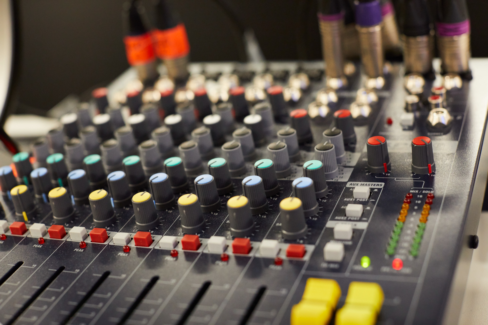 B30 studios have a huge inventory of AV kits, encompassing sound, video, lighting, power distribution and rigging.